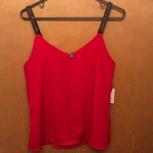 🆕 red tank top